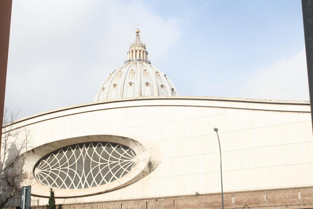 Gregorios San Pietro Guesthouse Rome Bagian luar foto